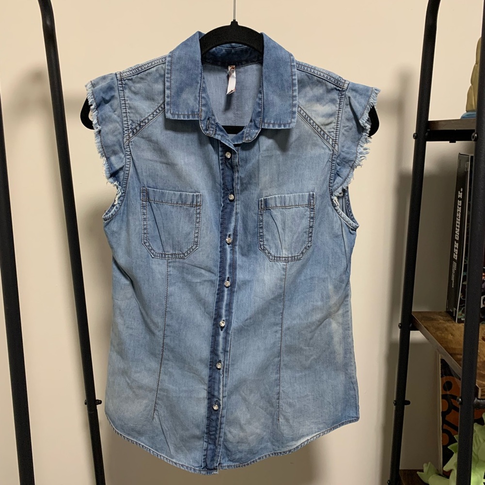 Imperial Jean vest ripped sleeves
